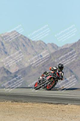 media/Dec-01-2025-Moto Forza (Mon) [[2daa91e15f]]/2-Intermediate Group/Session 4 Turn 9/